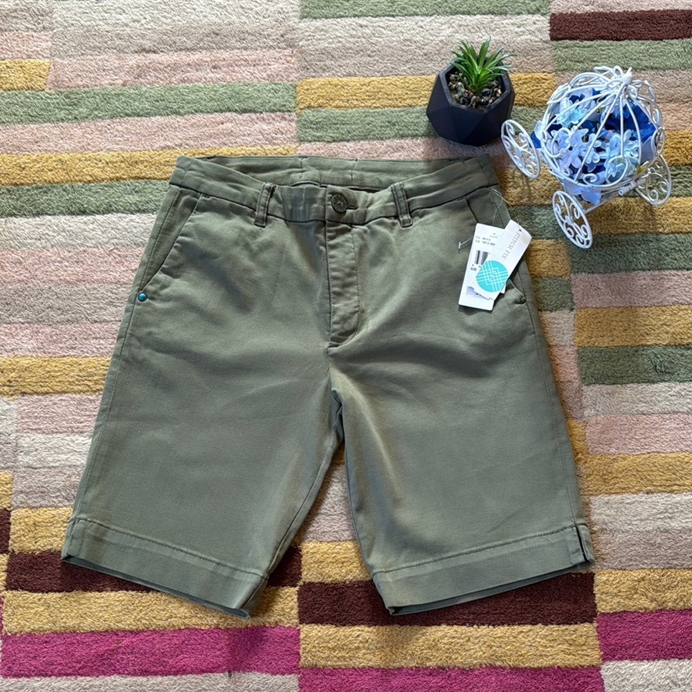 NWT KUT from the kloth thora slash pocket Bermuda short green size 6 - Picture 2 of 15